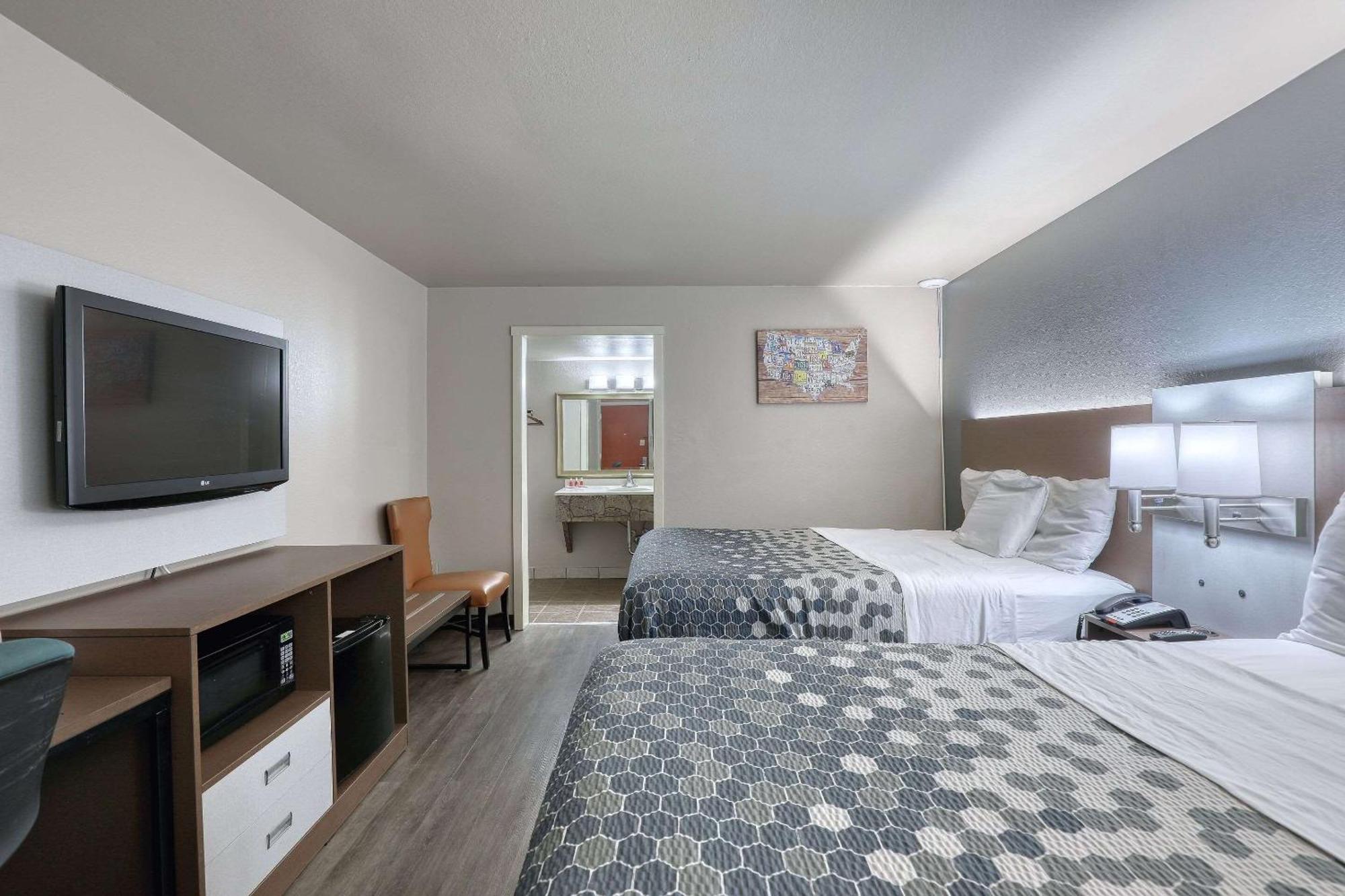 Econo Lodge Neenah Exterior foto